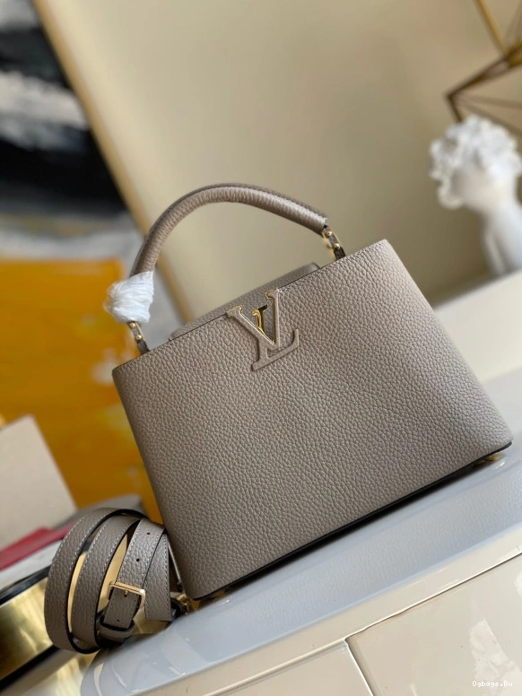BB LOUIS CAPUCINES VUITTON 0127